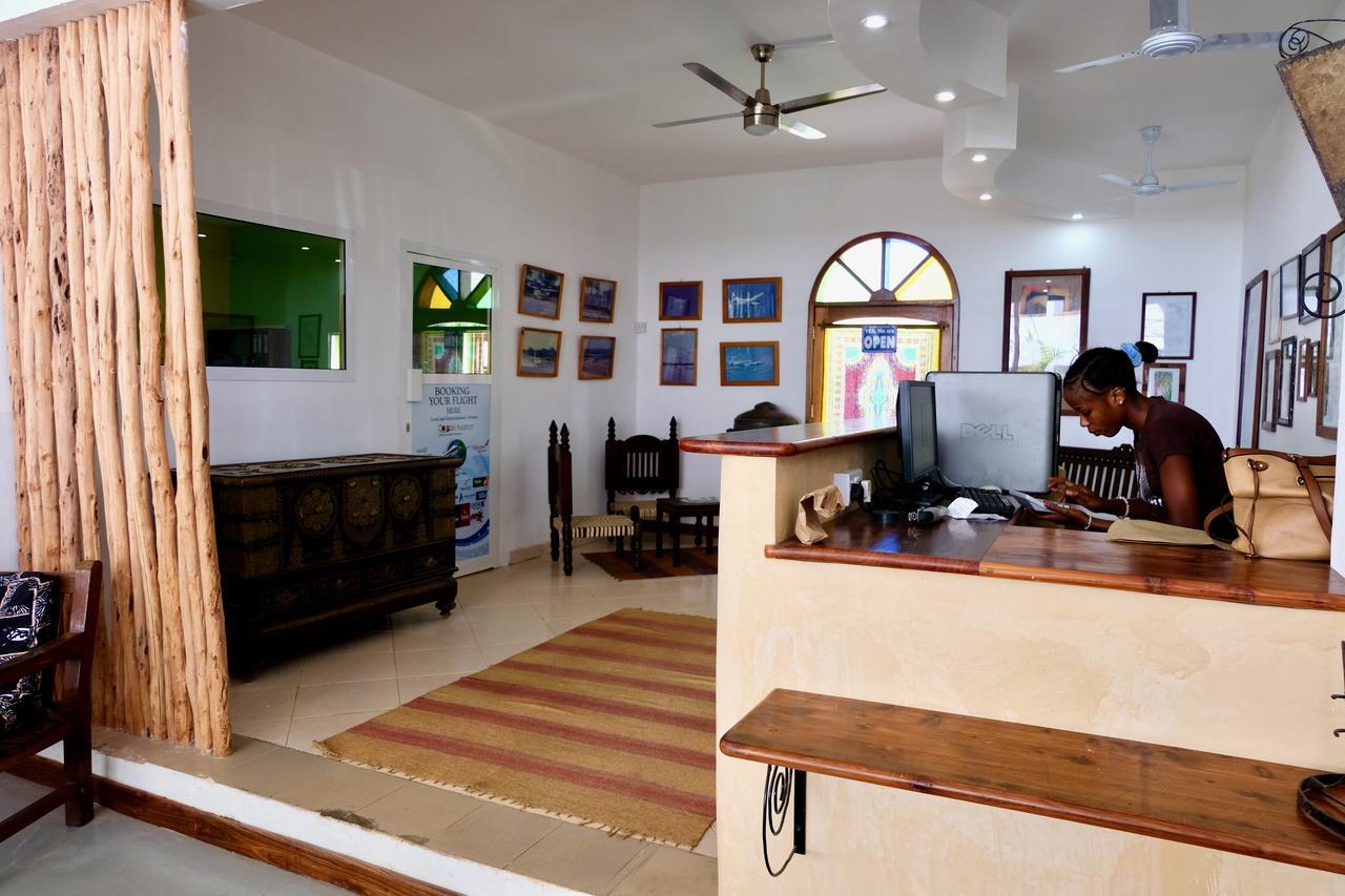27 Cafe Zanzibar Airport Hotel エクステリア 写真