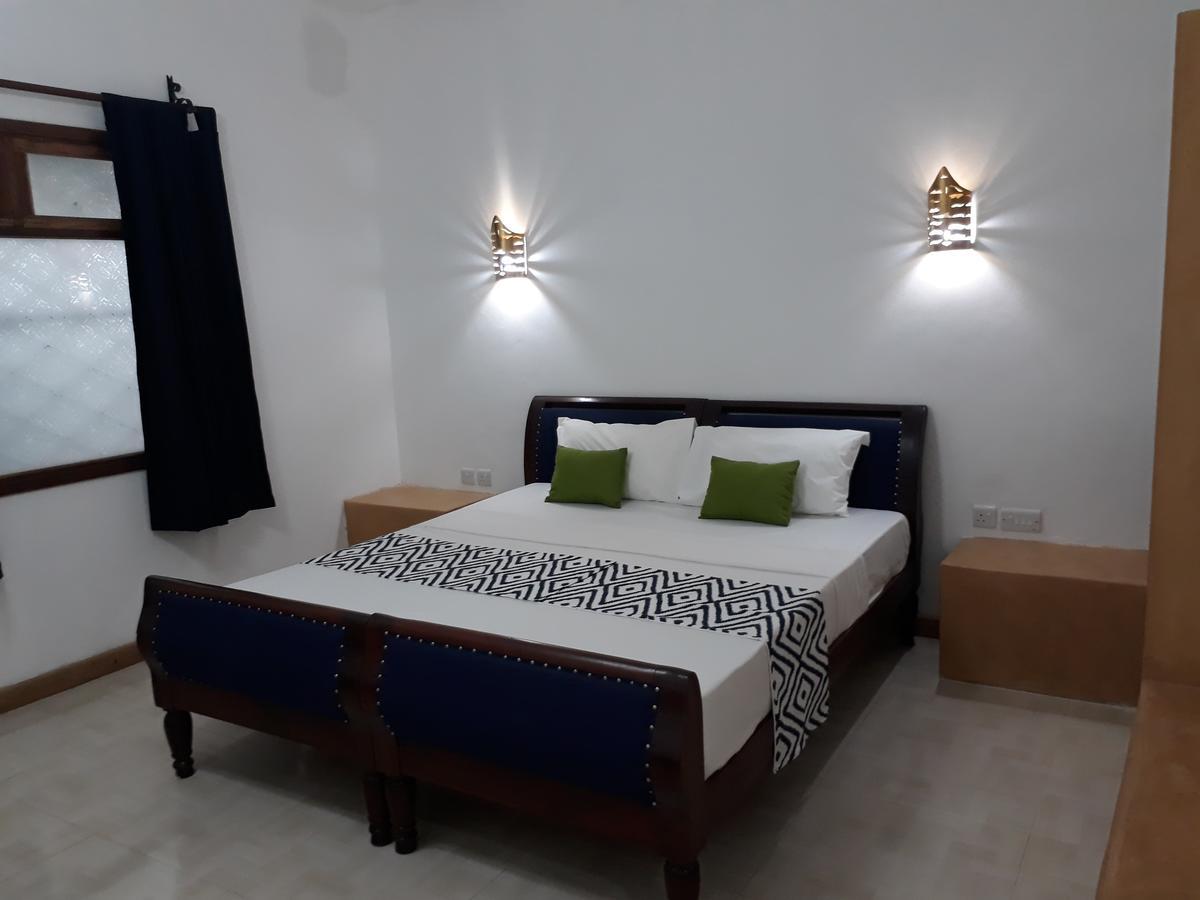 27 Cafe Zanzibar Airport Hotel エクステリア 写真