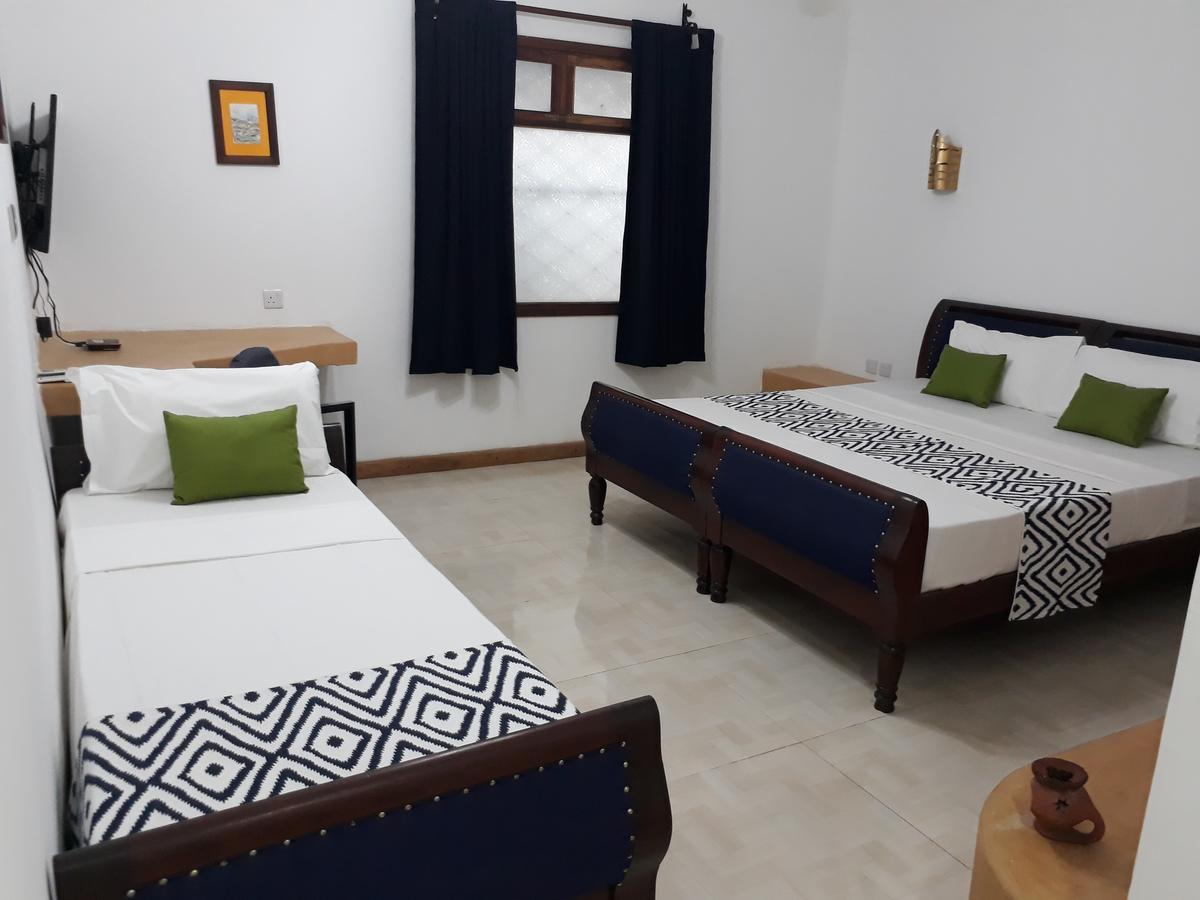 27 Cafe Zanzibar Airport Hotel エクステリア 写真