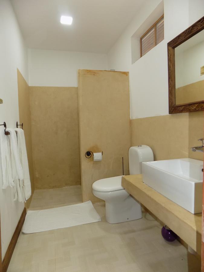 27 Cafe Zanzibar Airport Hotel エクステリア 写真