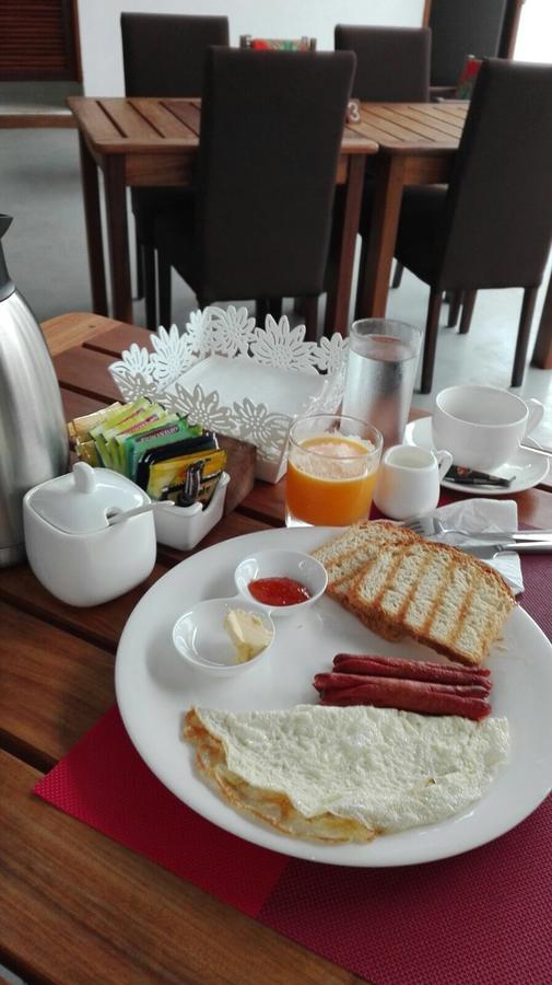 27 Cafe Zanzibar Airport Hotel エクステリア 写真
